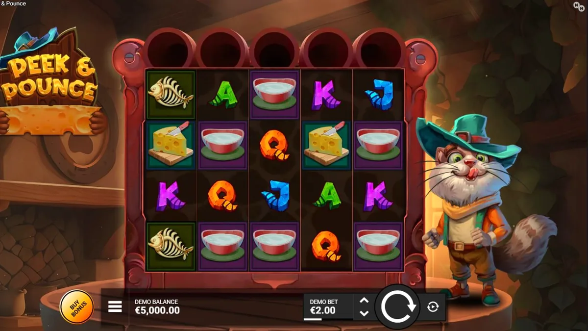 Tampilan visual slot Peek & Pounce dengan karakter kucing dan tikus di dapur